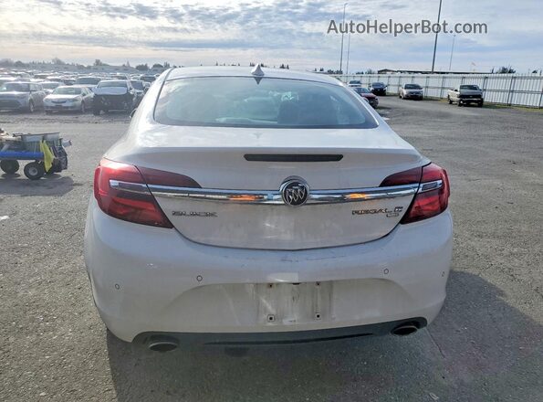 2G4GR5EX1G9180687 2016 BUICK REGAL White Rear view