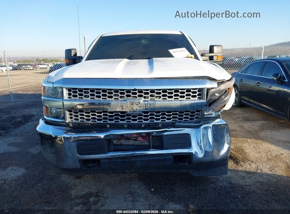 2GC2KREG5K1231920 2019 CHEVROLET SILVERADO White Widok zestawu wskaźników