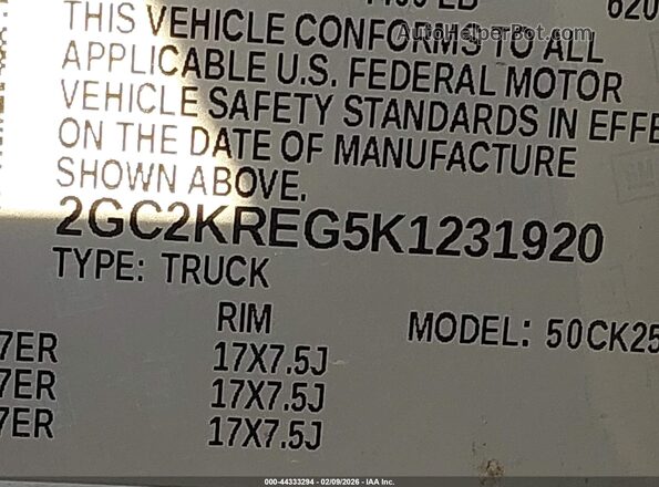 2GC2KREG5K1231920 2019 CHEVROLET SILVERADO White Widok komory silnika