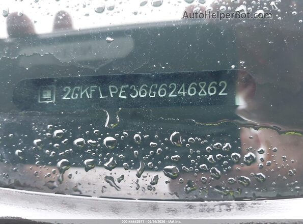 2GKFLPE36G6246862 2016 GMC TERRAIN Silver 