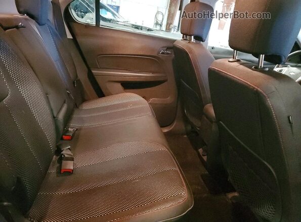 2GNALCEK7H1610623 2017 CHEVROLET EQUINOX White Vista interior trasera