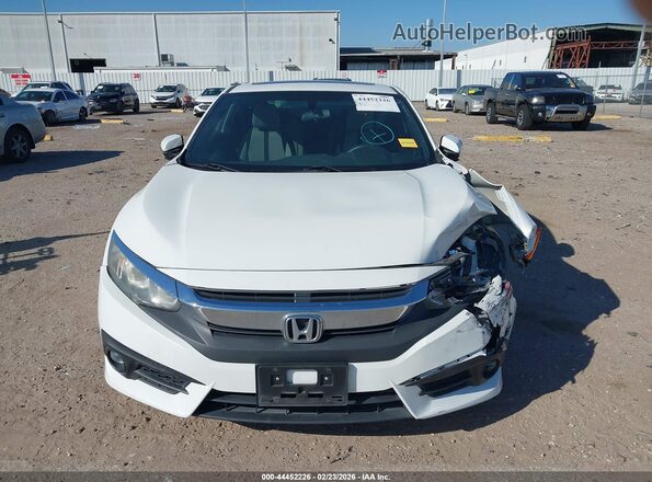 2HGFC3B35HH359217 2017 HONDA CIVIC White Widok zestawu wskaźników