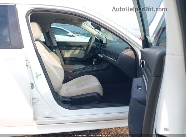 2HGFE2F26NH511295 2022 HONDA CIVIC Белый Вид салона спереди