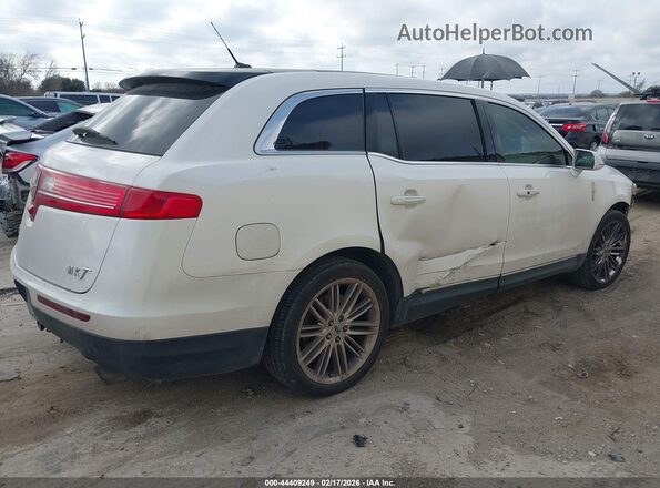 2LMHJ5AT2KBL01358 2019 LINCOLN MKT White Rear right