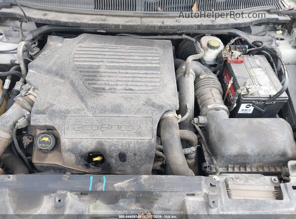 2LMHJ5AT2KBL01358 2019 LINCOLN MKT White Rear view