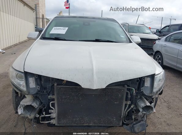2LMHJ5AT2KBL01358 2019 LINCOLN MKT White Rear interior view