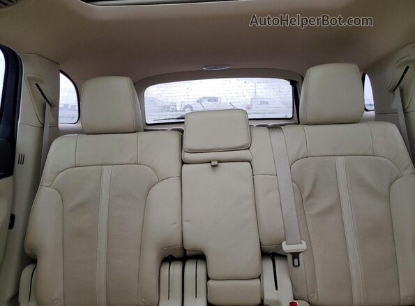 2LMHJ5AT2KBL03935 2019 LINCOLN MKT Silver Հետևի նստատեղերի տեսք