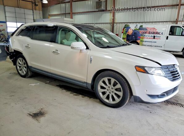 2LMHJ5AT6HBL00836 2017 LINCOLN MKT White Front right