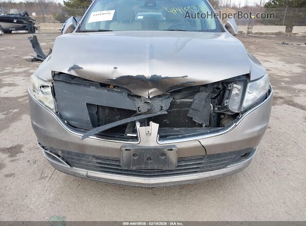 2LMHJ5AT9JBL00352 2018 LINCOLN MKT Бежевый Вид спереди