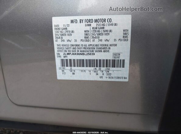 2LMPJ6K96NBL25039 2022 LINCOLN NAUTILUS Silver Вид підкапотного простору