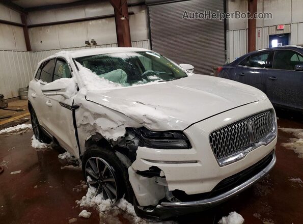 2LMPJ8J92MBL18570 2021 LINCOLN NAUTILUS White Delantero derecho
