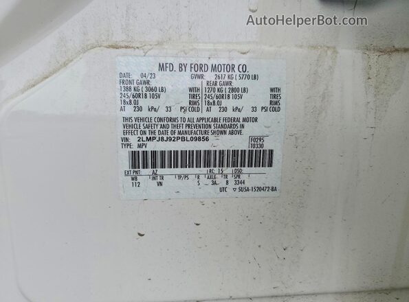 2LMPJ8J92PBL09856 2023 LINCOLN NAUTILUS White Շարժիչի բաժամունքի տեսք