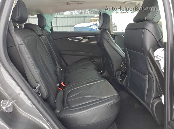 2LMPJ8K92PBL23822 2023 LINCOLN NAUTILUS Gray Rear interior view