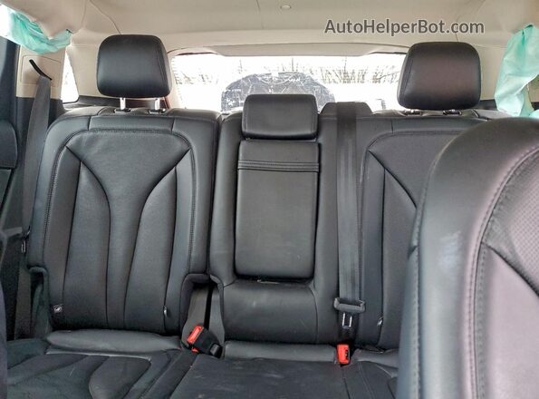 2LMPJ8K92PBL23822 2023 LINCOLN NAUTILUS Gray Rear seats view