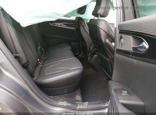 2LMPJ8K98MBL13646 2021 LINCOLN NAUTILUS Gray 