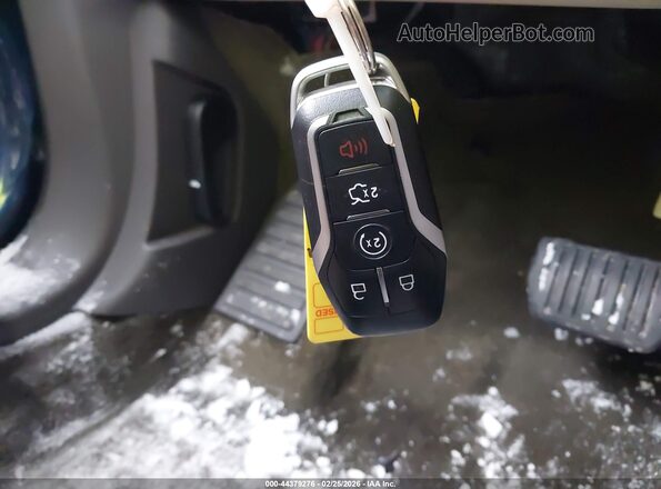 2LMPJ8KR5HBL32516 2017 LINCOLN MKX Blue Dashboard view