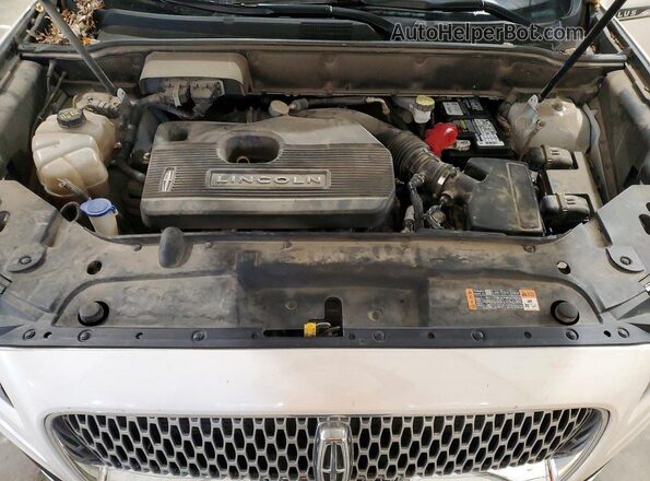 2LMPJ8L91KBL42868 2019 LINCOLN NAUTILUS White 