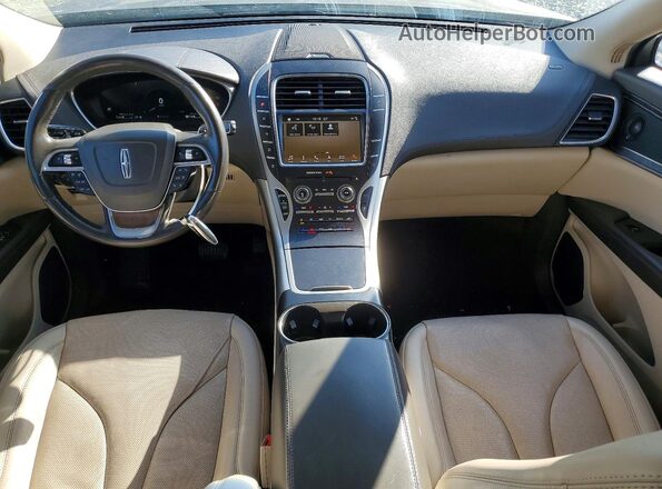 2LMPJ8L94KBL35493 2019 LINCOLN NAUTILUS Золотой 