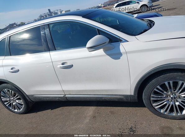 2LMPJ8LR1HBL17834 2017 LINCOLN MKX White Սալոնի հետևի տեսք