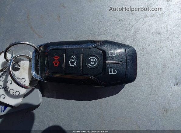 2LMTJ6KP9GBL22829 2016 LINCOLN MKX White 