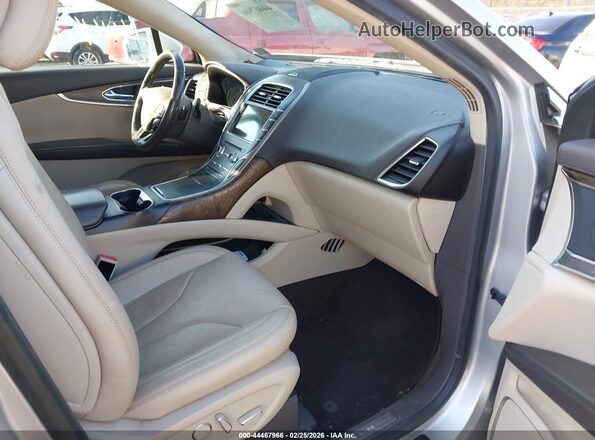 2LMTJ8LP9GBL69563 2016 LINCOLN MKX Silver Սալոնի դիմացի տեսք