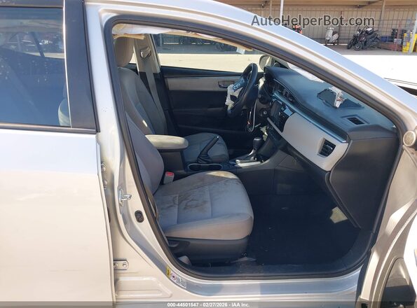 2T1BURHE0GC579458 2016 TOYOTA LL Silver Widok wnętrza z przodu