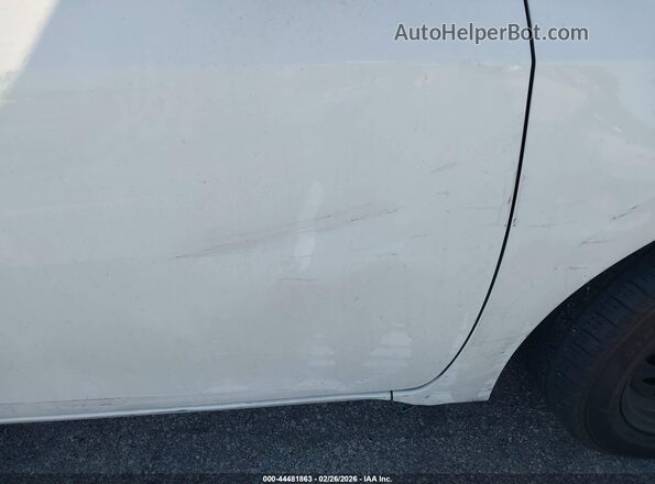 2T1BURHE1HC803547 2017 TOYOTA LL White 