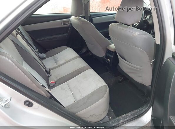 2T1BURHE2JC115062 2018 TOYOTA LL Silver VIN კოდის სტიკერის ხედი