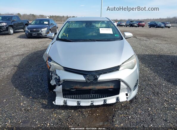 2T1BURHE2JC115062 2018 TOYOTA LL Silver წინა პანელის ხედი