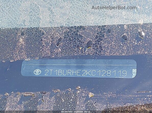2T1BURHE2KC128119 2019 TOYOTA LL Red 
