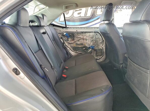 2T1BURHE3JC059083 2018 TOYOTA LL Серебряный Вид задних сидений