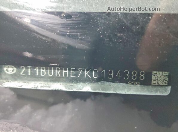 2T1BURHE7KC194388 2019 TOYOTA LL Red ძრავის განყოფილების ხედი