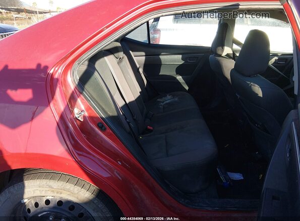 2T1BURHE8JC056888 2018 TOYOTA LL Красный Вид наклейки с VIN-кодом