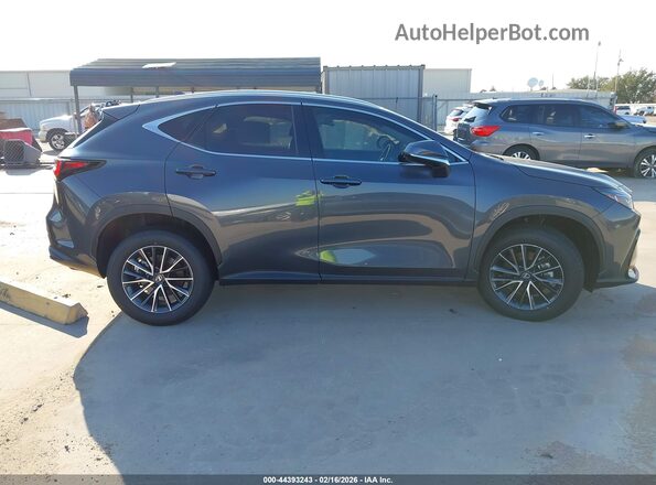 2T2AGCEZ2TC105590 2026 LEXUS NX Gray Вид задньої частини салону