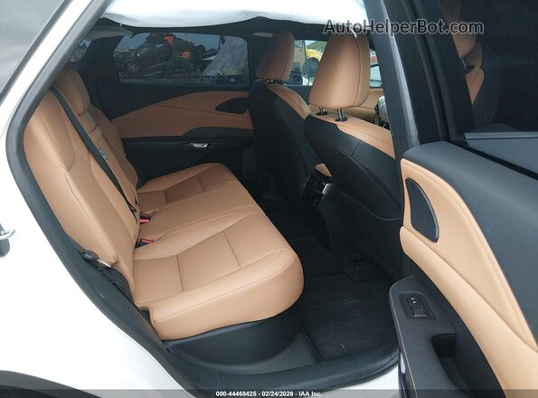 2T2BAMCA6TC126807 2026 LEXUS RX 350 White Vista de la etiqueta del VIN