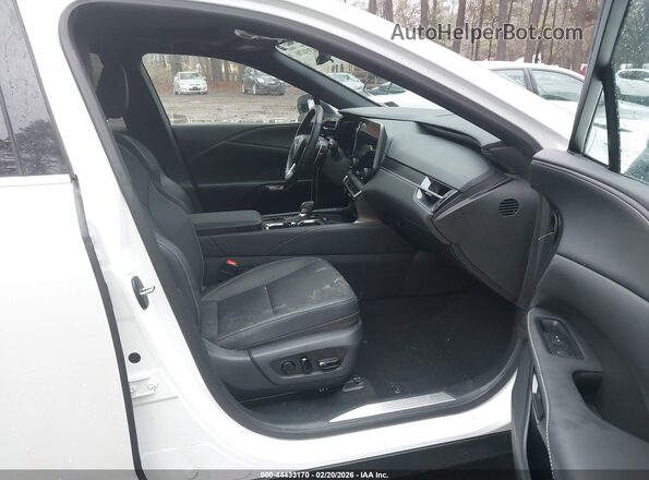 2T2BBMCA4PC011674 2023 LEXUS RX 350H Белый Вид салона спереди