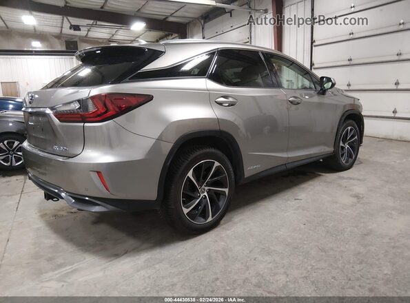 2T2BGMCA5JC020960 2018 LEXUS RX 450H Silver Tył prawy