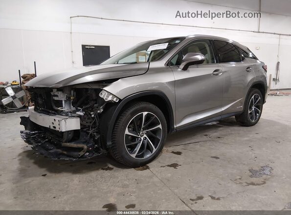 2T2BGMCA5JC020960 2018 LEXUS RX 450H Silver Przód lewy