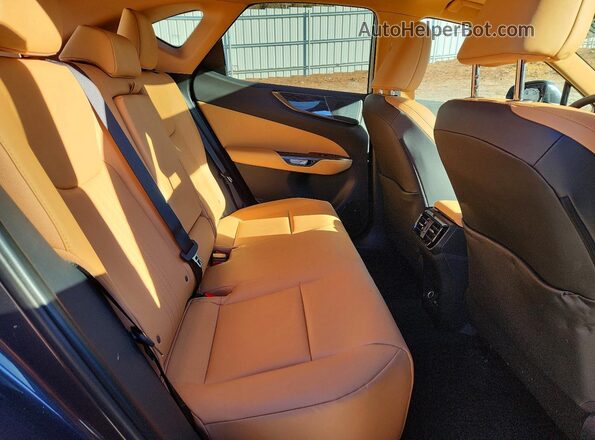 2T2GGCEZ1TC094821 2026 LEXUS NX Серый Вид задней части салона