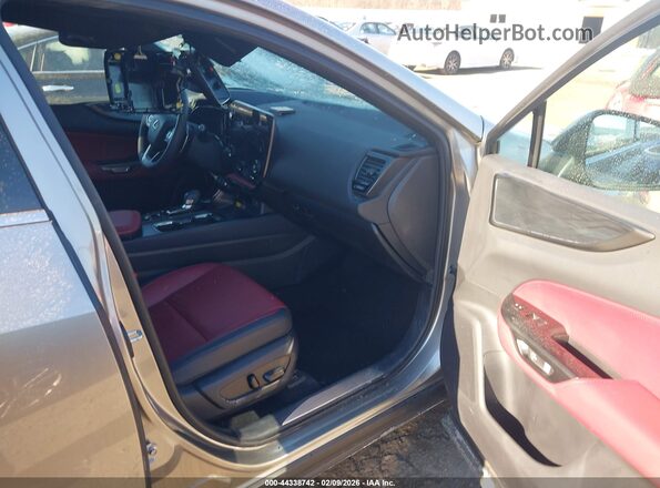 2T2GGCEZ8NC015499 2022 LEXUS NX 350 Gray Вид салону спереду