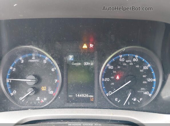 2T3BFREV6HW553971 2017 TOYOTA LE Black Widok tylnych siedzeń