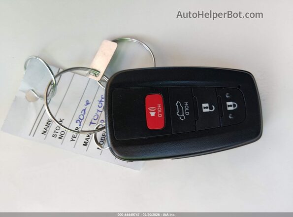 2T3C1RFV0SW430207 2025 TOYOTA LE Серый Вид панели приборов