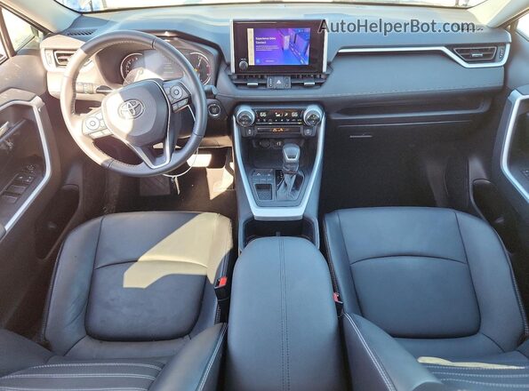 2T3C1RFV1RW330157 2024 TOYOTA LE Gray Вид панелі приладів