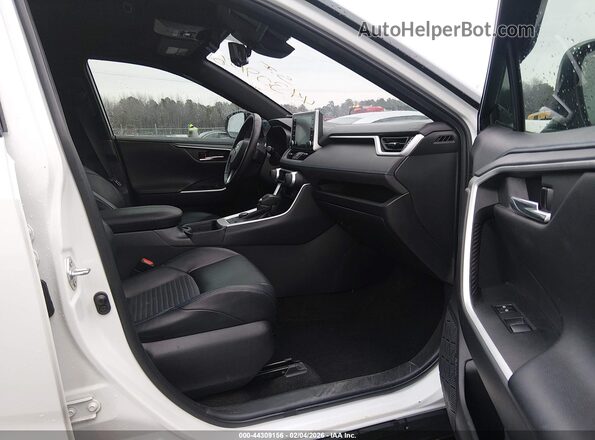 2T3EWRFV9KW040751 2019 TOYOTA RAV4 HYBRID Белый Вид салона спереди