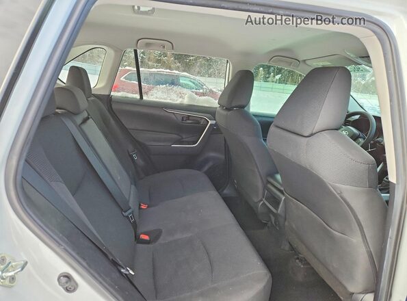 2T3G1RFV8KC007832 2019 TOYOTA LE White 