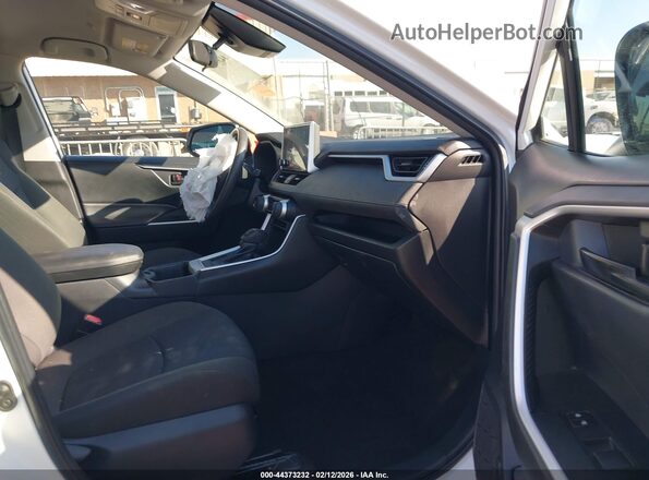 2T3H1RFV3PW255206 2023 TOYOTA LE Белый Вид салона спереди