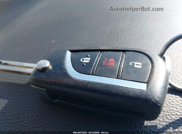 2T3H1RFV3PW255206 2023 TOYOTA LE Белый Вид панели приборов