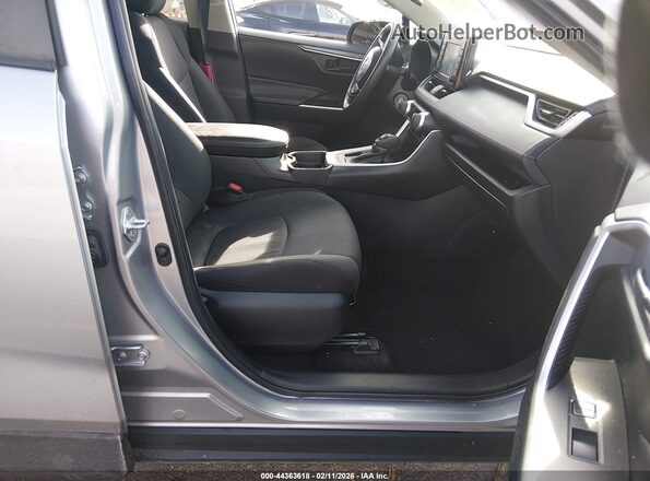 2T3H1RFV4MC122712 2021 TOYOTA LE Silver Front interior view
