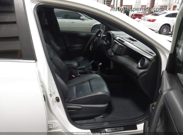 2T3JFREV5GW419284 2016 TOYOTA RAV4 White Вид салону спереду
