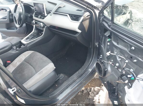 2T3P1RFV3KW016176 2019 TOYOTA LE Silver Widok wnętrza z przodu